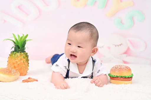 赣州宝宝在妈妈肚子里